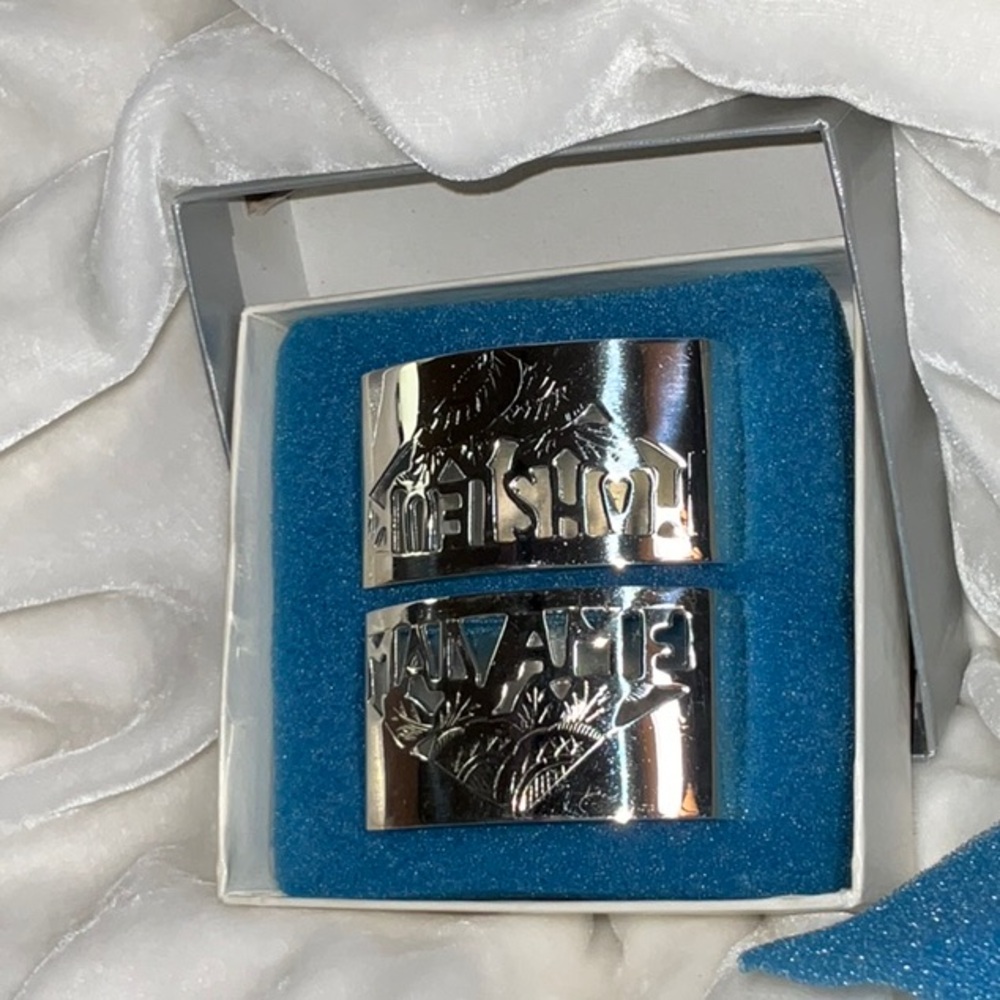 Wallace Silversmiths Monsieur and Madame Napkin Rings Vintage